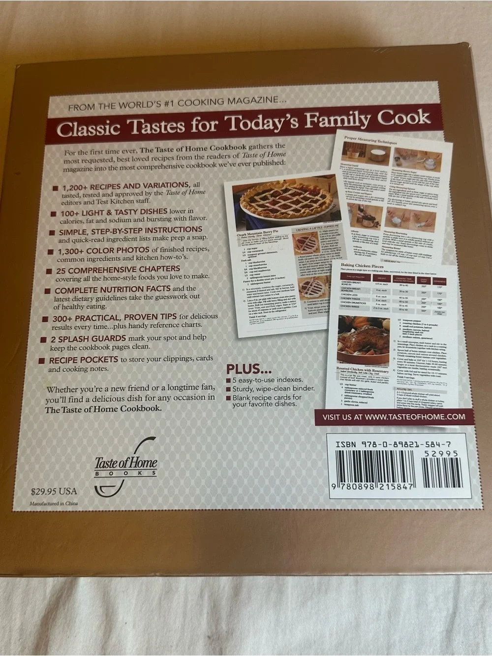 The Taste of Home Cookbook Timeless Recipes 5 Ring Binder w/CD Nice Variety